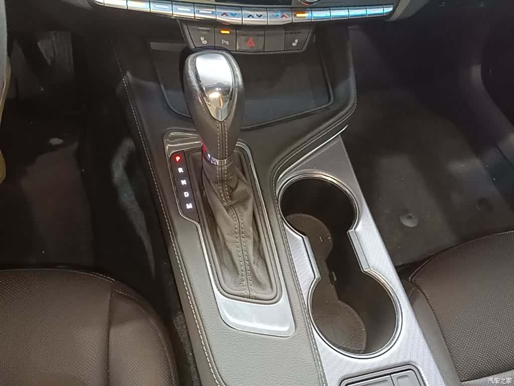 Cadillac CT4, 2023 14