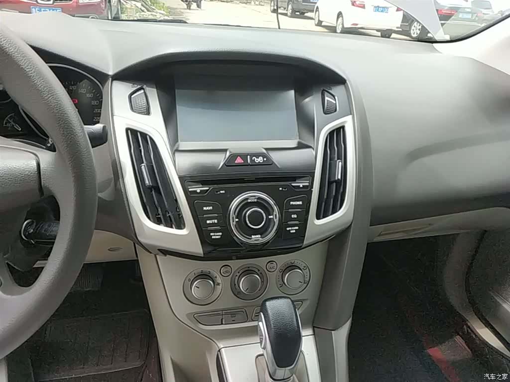 Ford Focus, 2015 13
