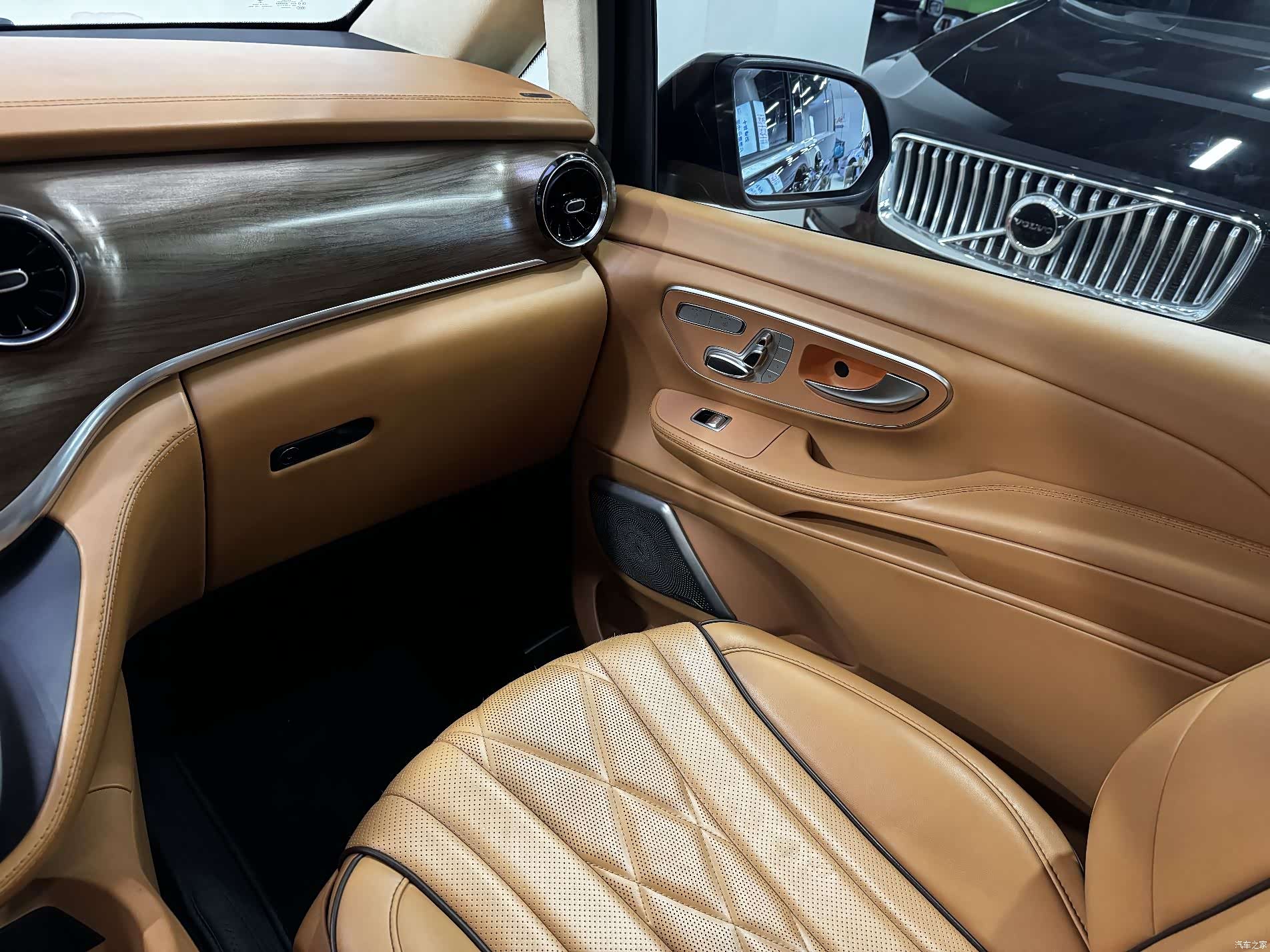 Mercedes-Benz V-Class, 2021 14