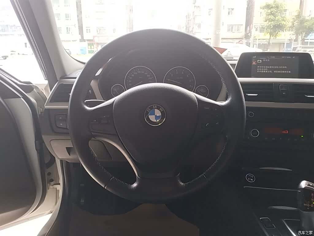BMW 3 Series, 2015 11