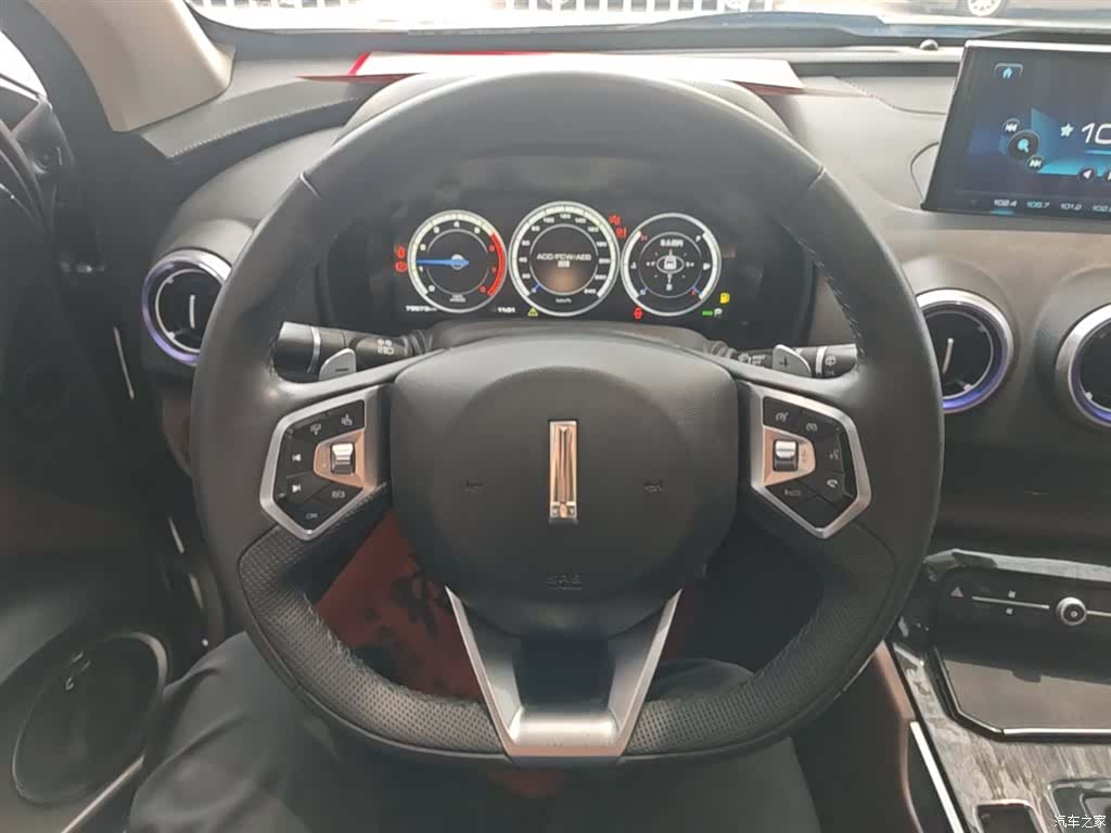 WEY VV7, 2017 11