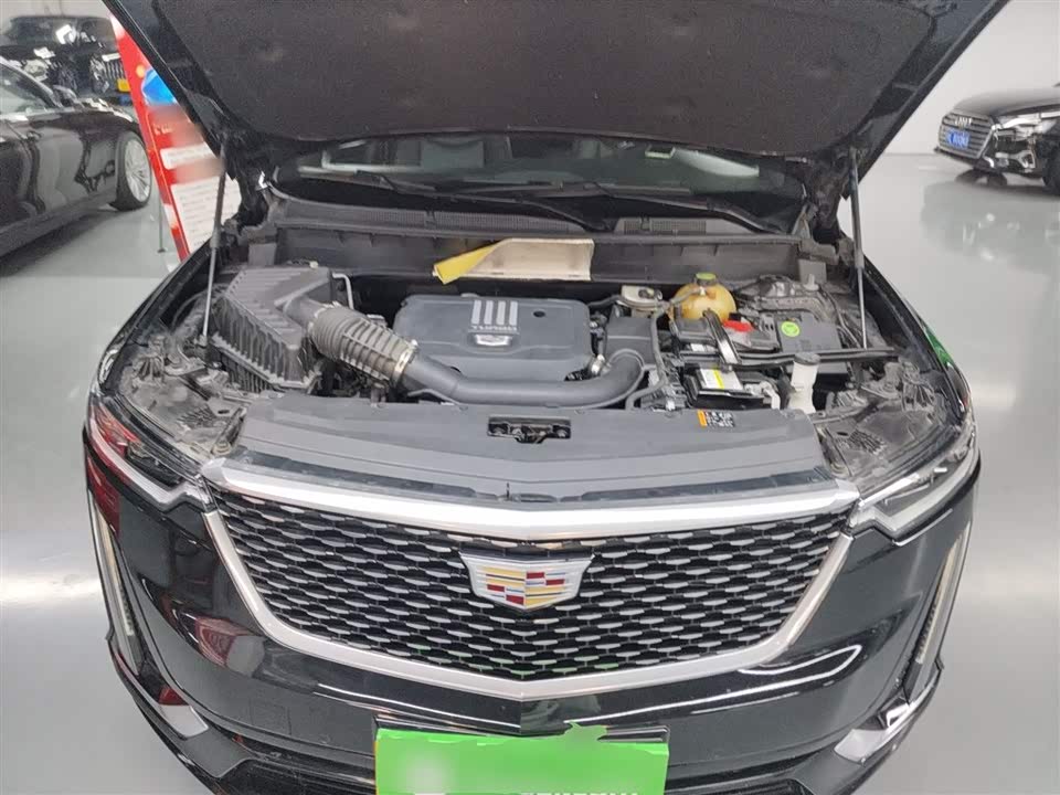 Cadillac XT6