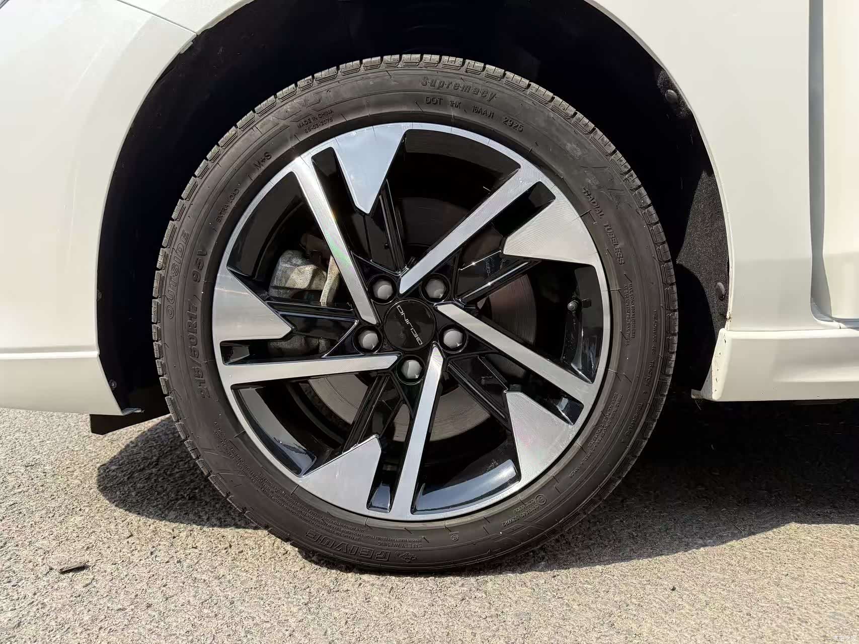BAIC EU5, 2022 14