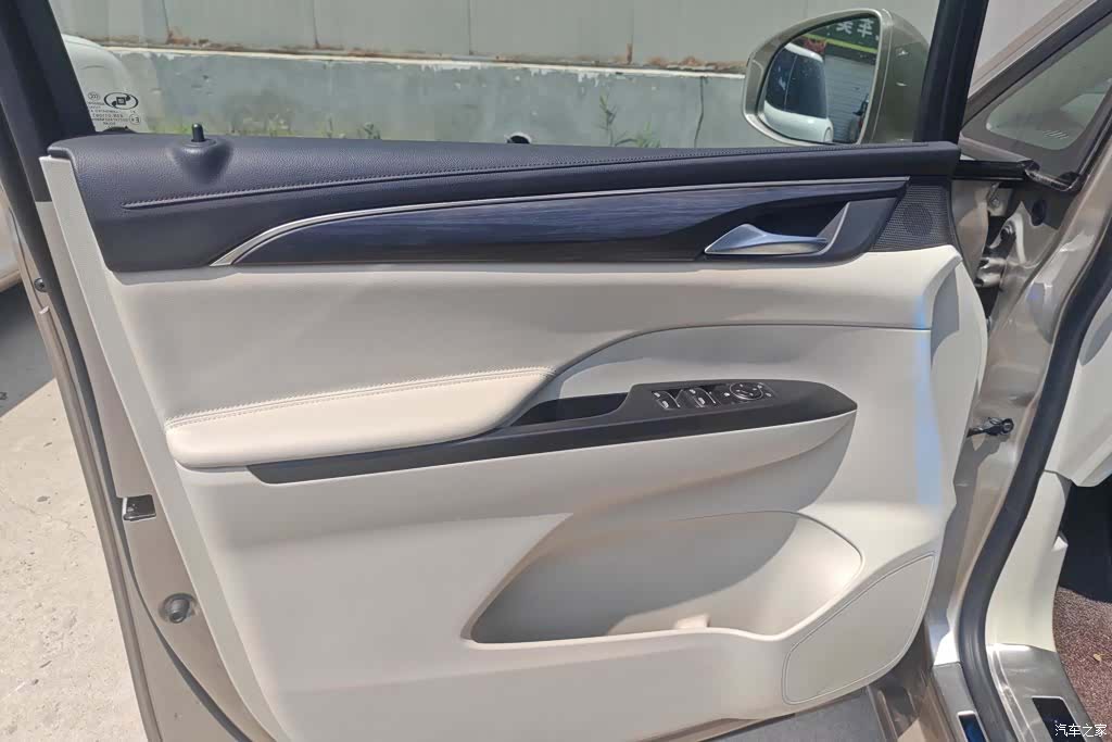 Buick GL8, 2023 7