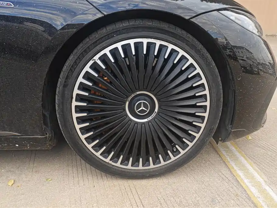 Mercedes-Benz EQS AMG