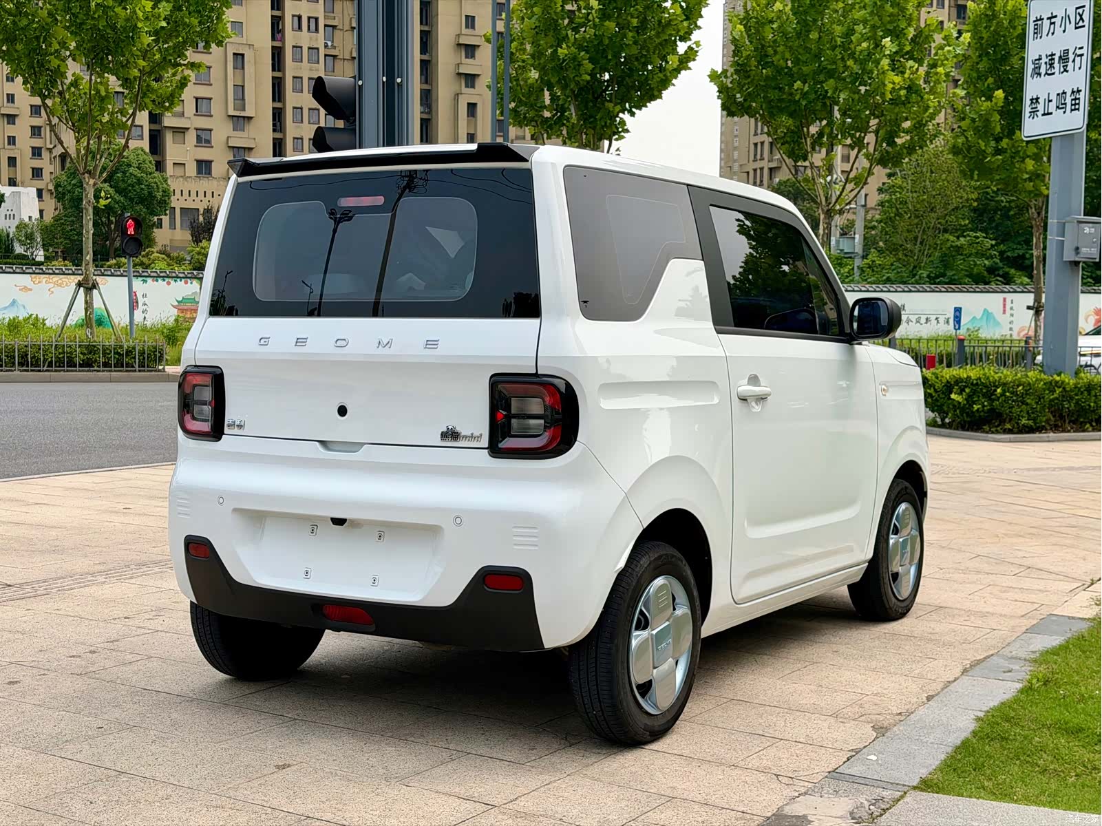 Geely Panda, 2025 6