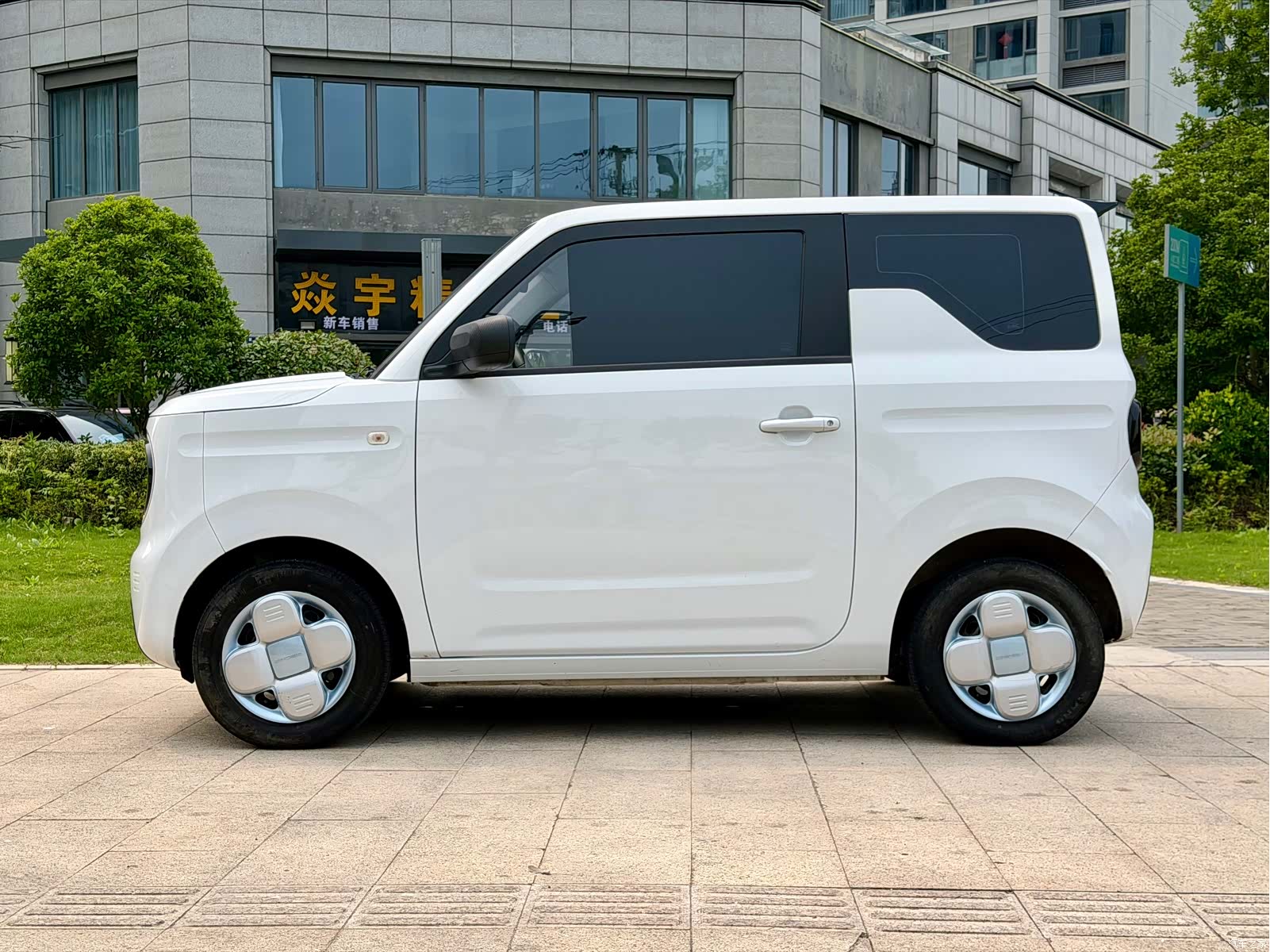Geely Panda, 2025 3