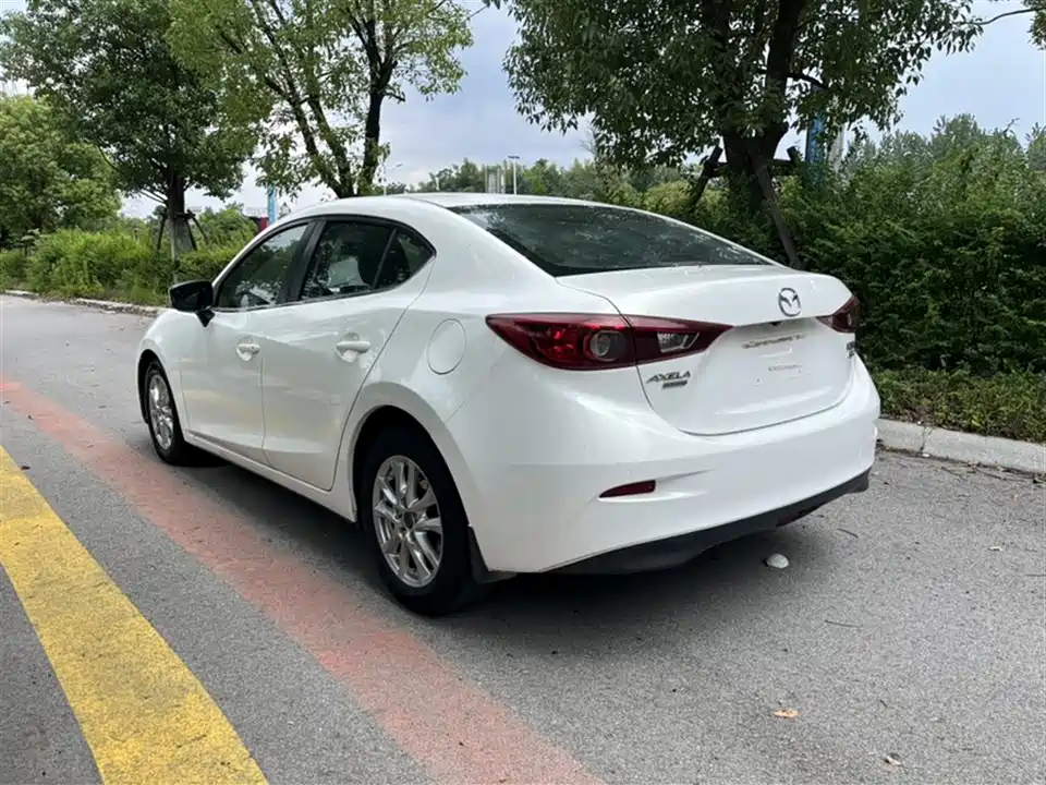 Mazda 3 Angkesaila