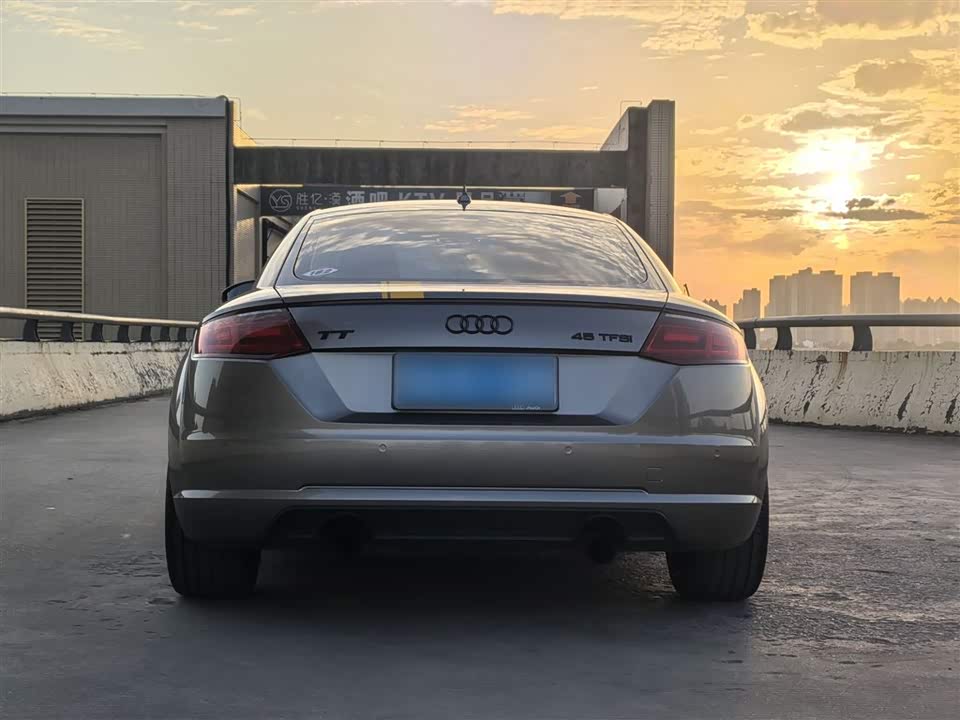Audi TT
