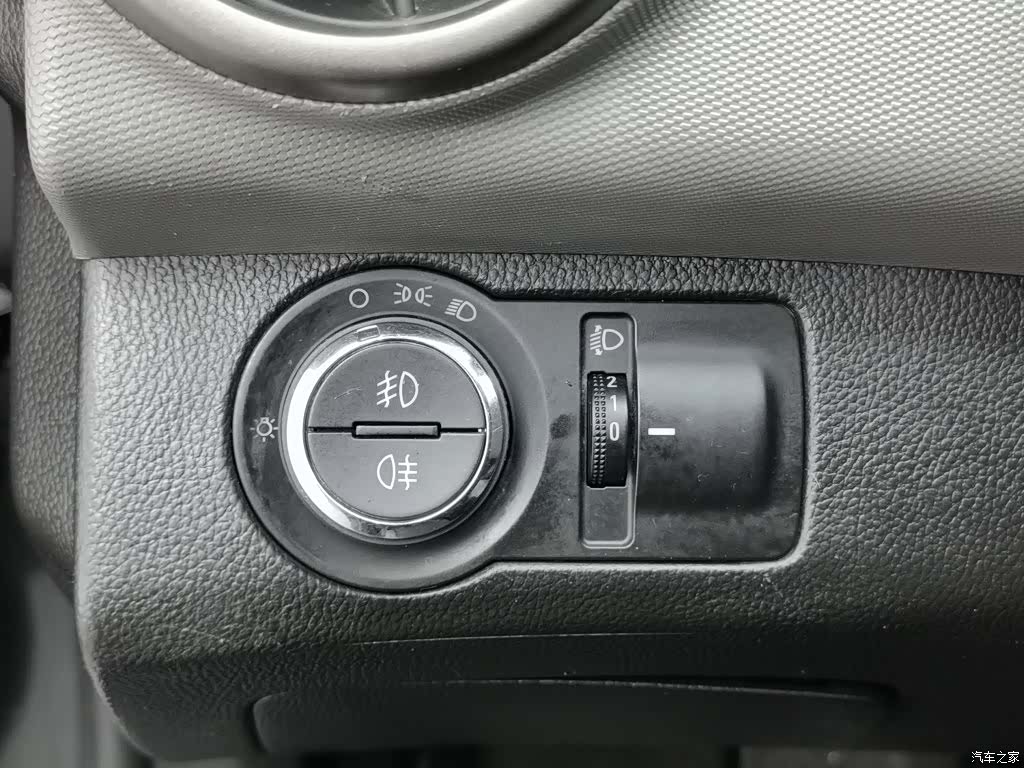 Chevrolet SE, 2013 21