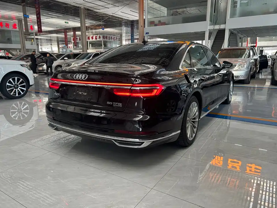 Audi A8