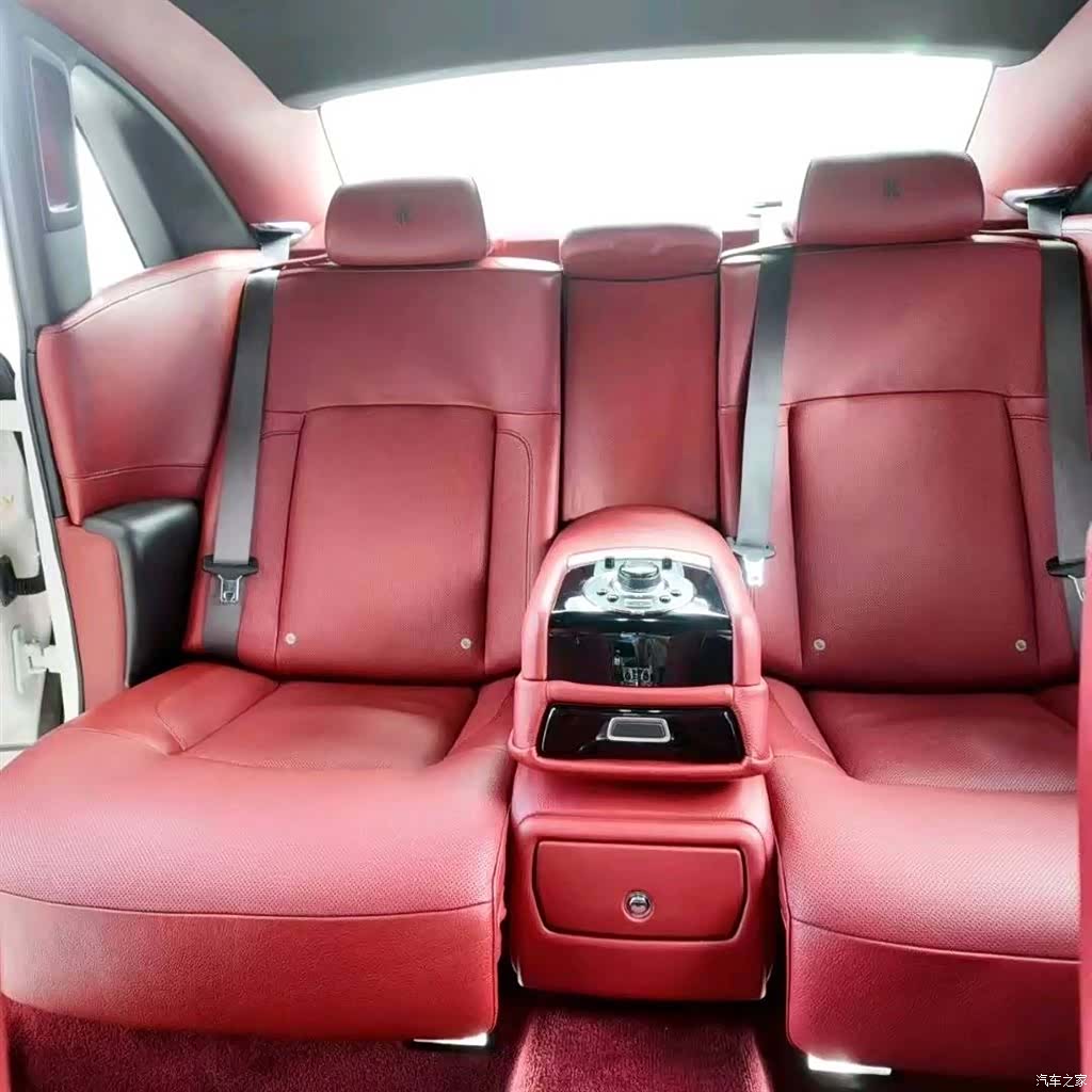 Rolls-Royce Ghost, 2023 6