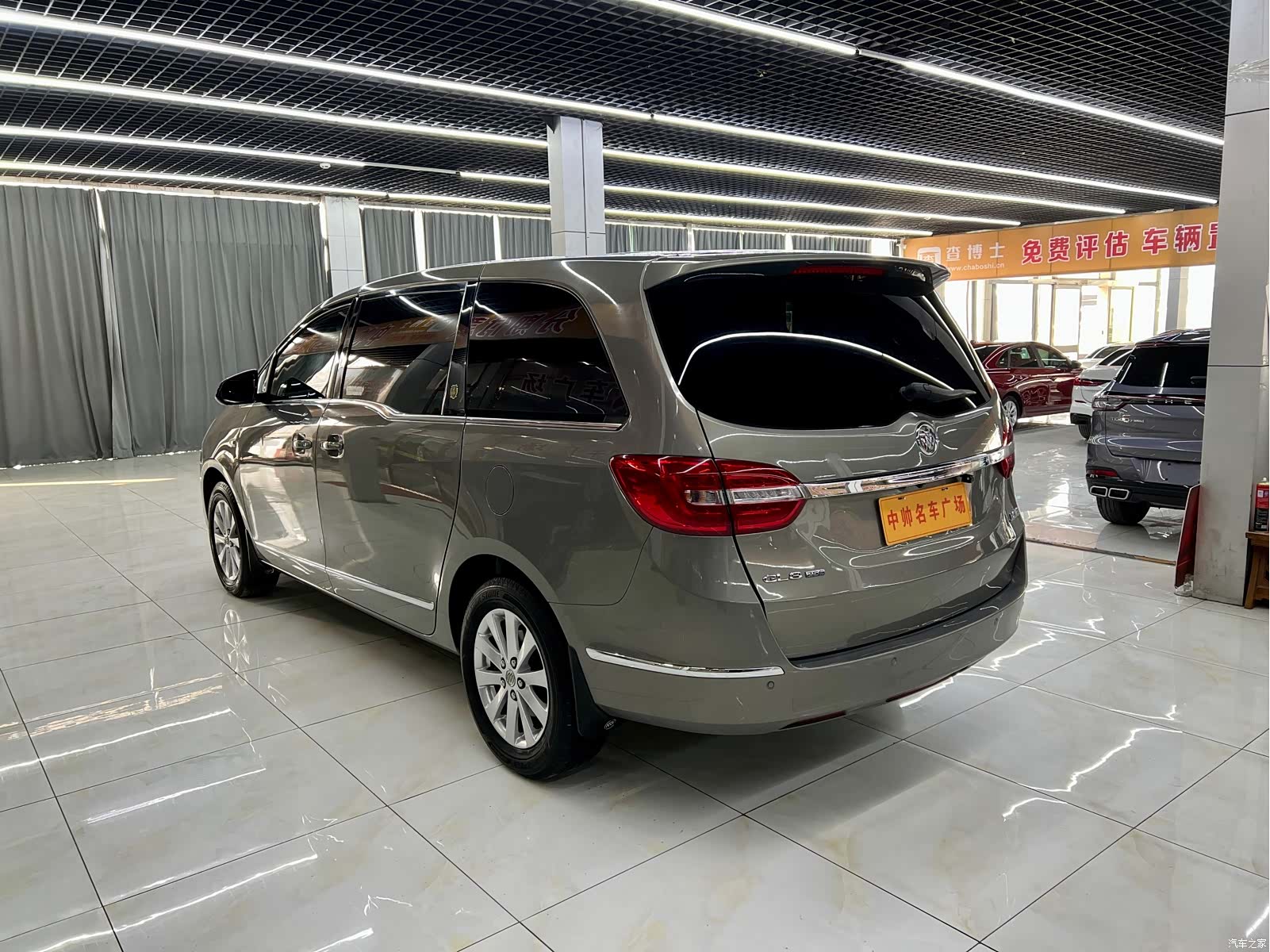 Buick GL8, 2019 4