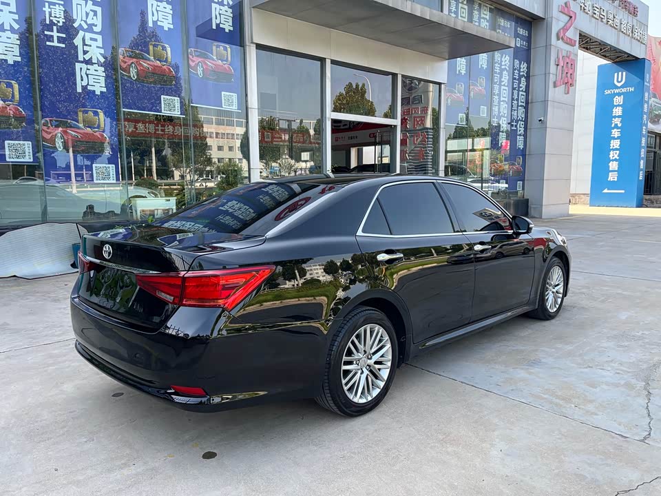 Toyota crown