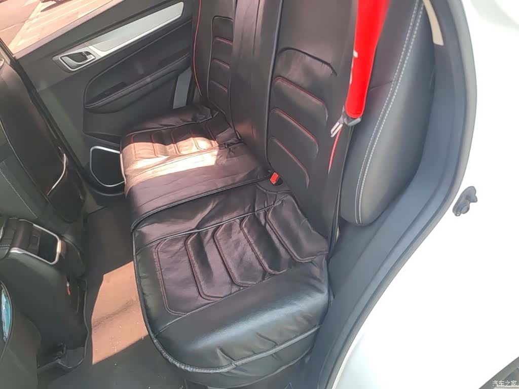 Geely X6, 2019 24