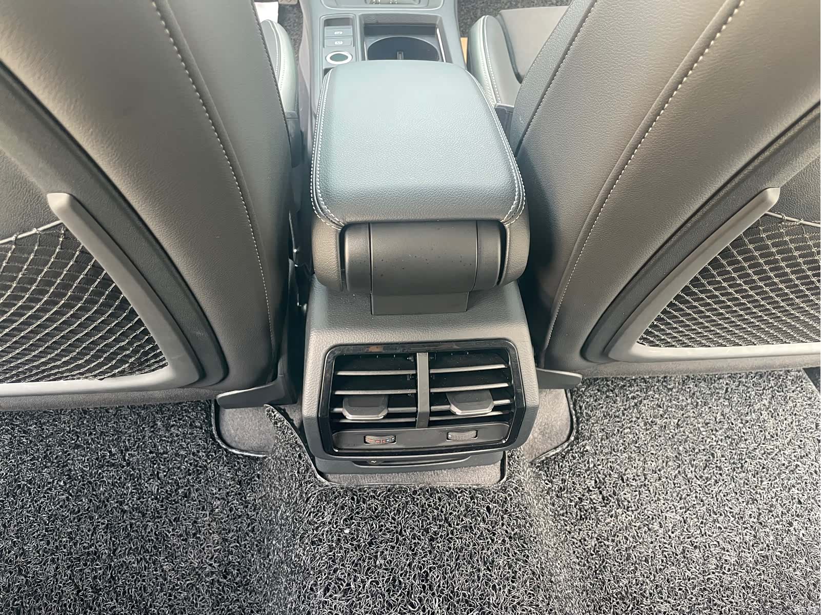 Audi Q3, 2022 13