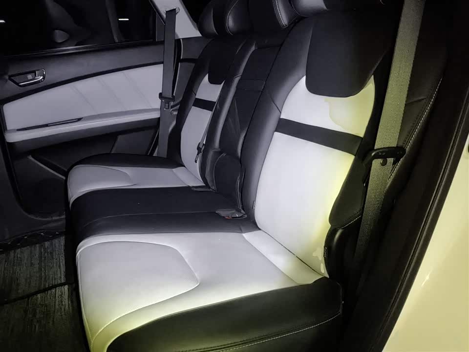 Luxgen Excellent 6 SUV