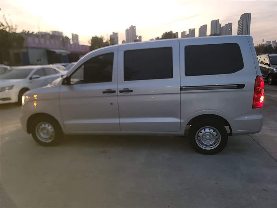 Wuling Wuling Hongguang V