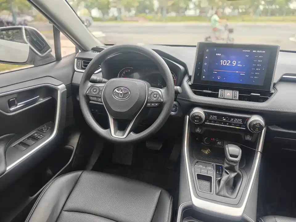 Toyota RAV4 Rongfang