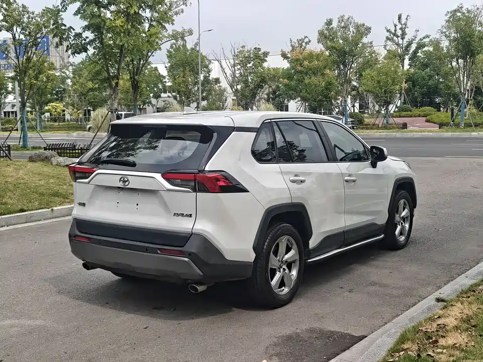 Toyota RAV4 Rongfang