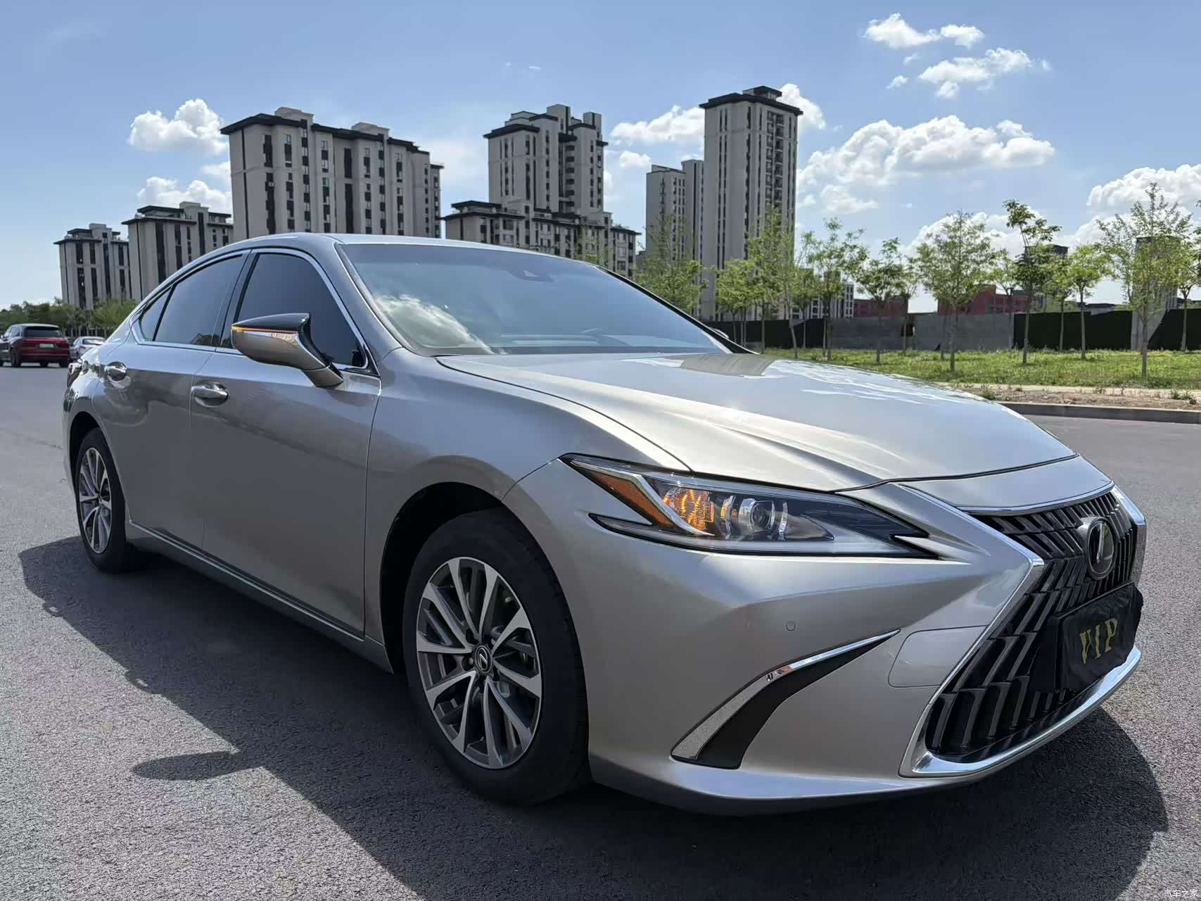 Lexus ES, 2024 3
