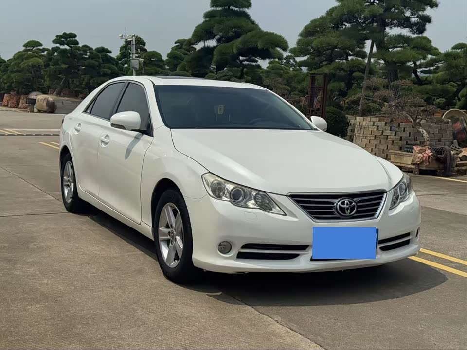 Toyota Reiz