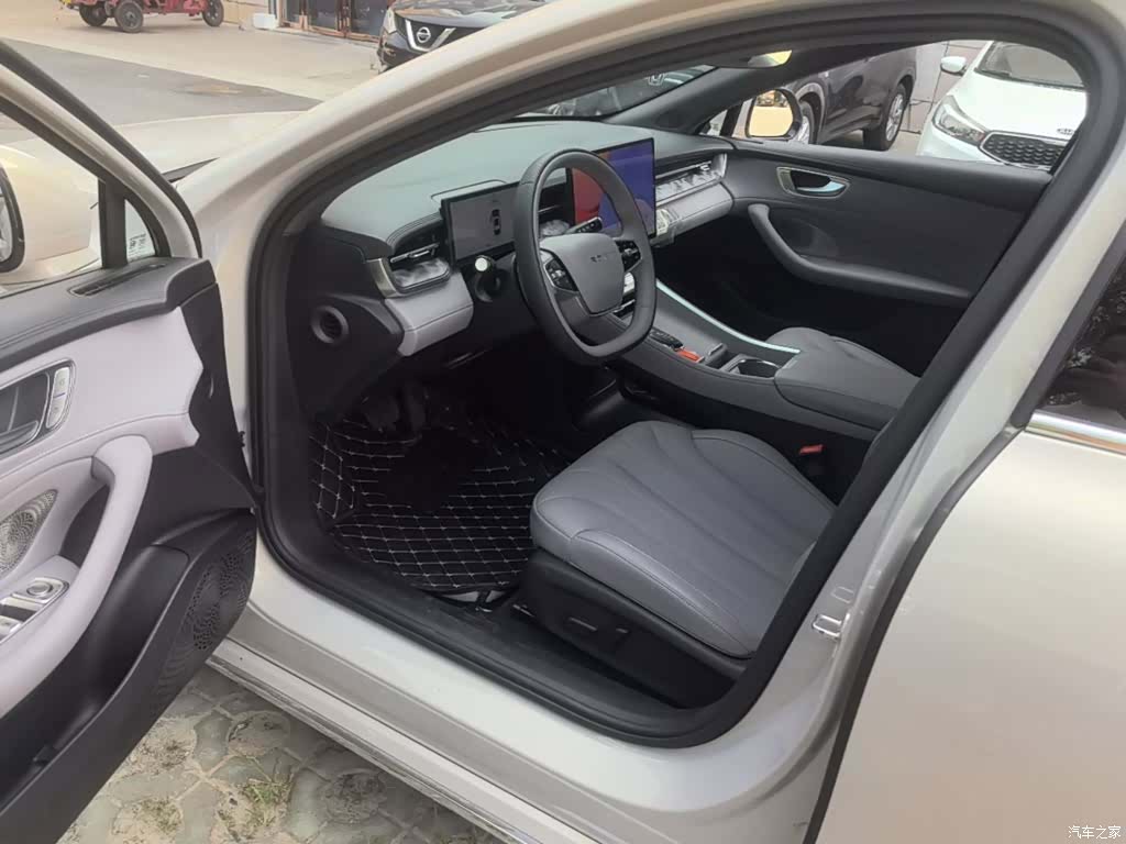 Roewe M7, 2025 16