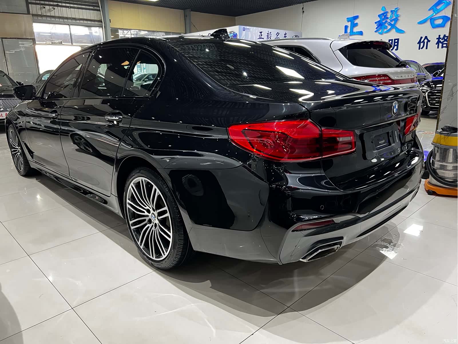 BMW 5 Series, 2018 10