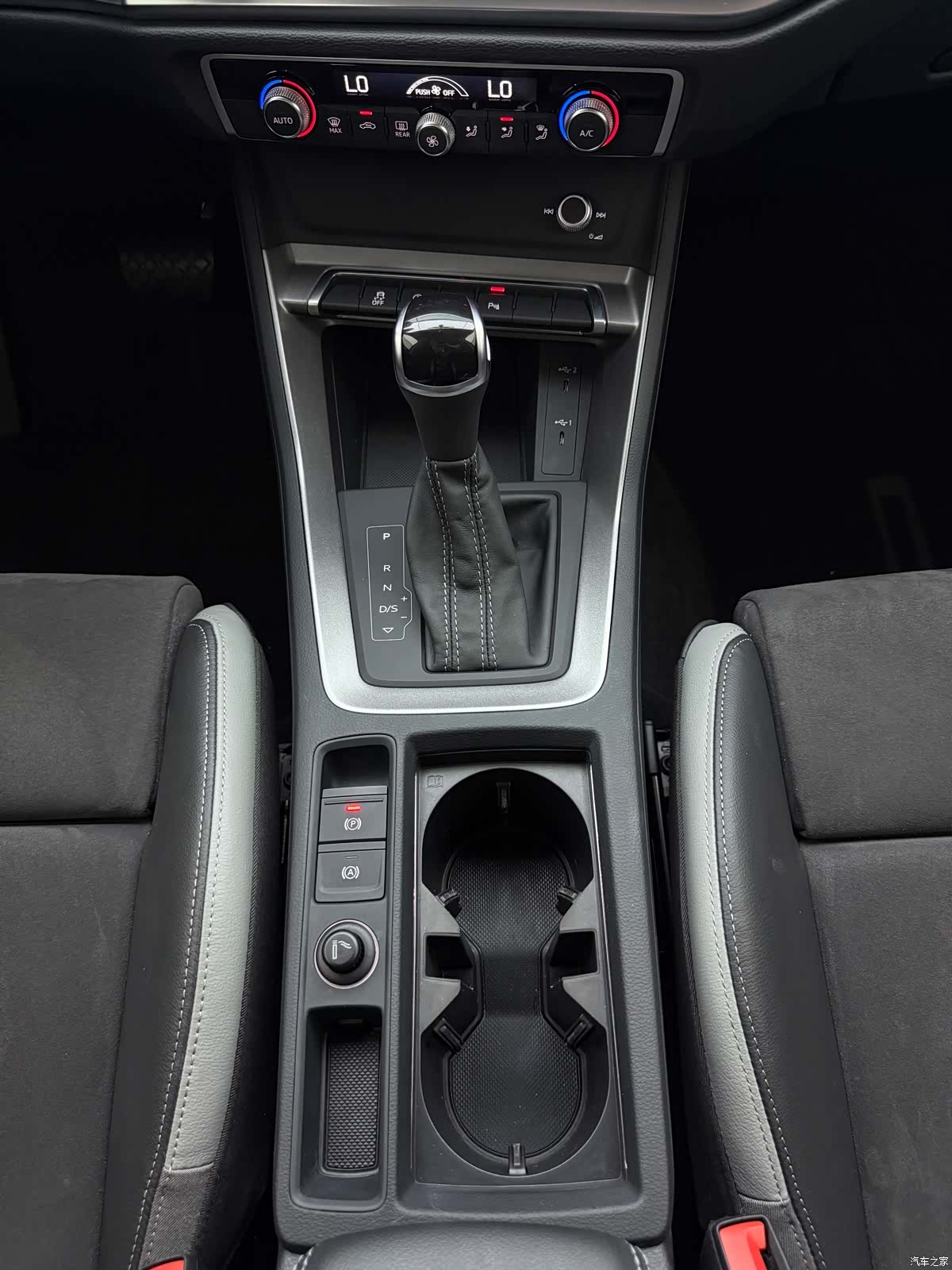 Audi Q3, 2023 13