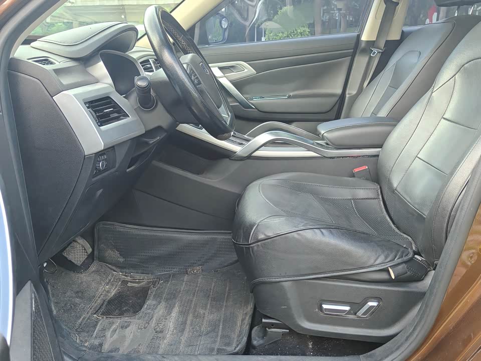 Geely Atlas