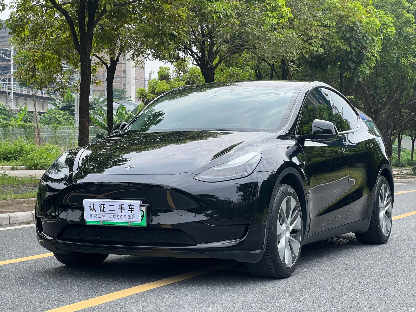 Tesla Model Y, 2023 1