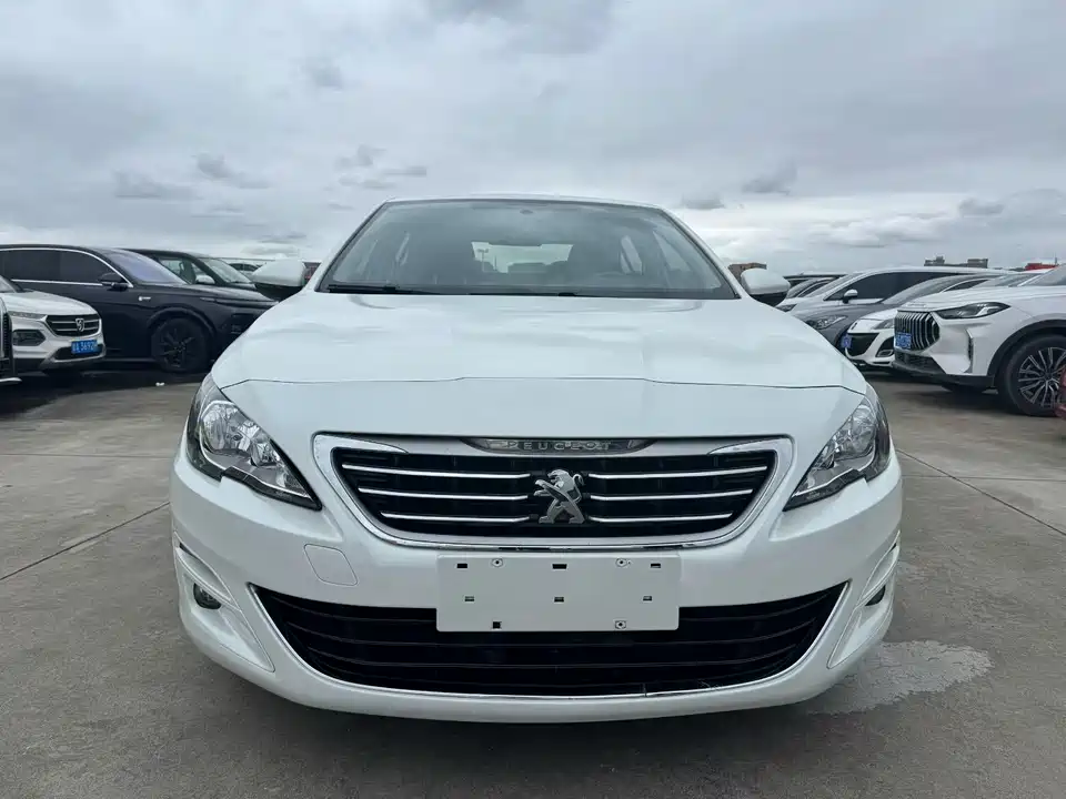 Peugeot 408
