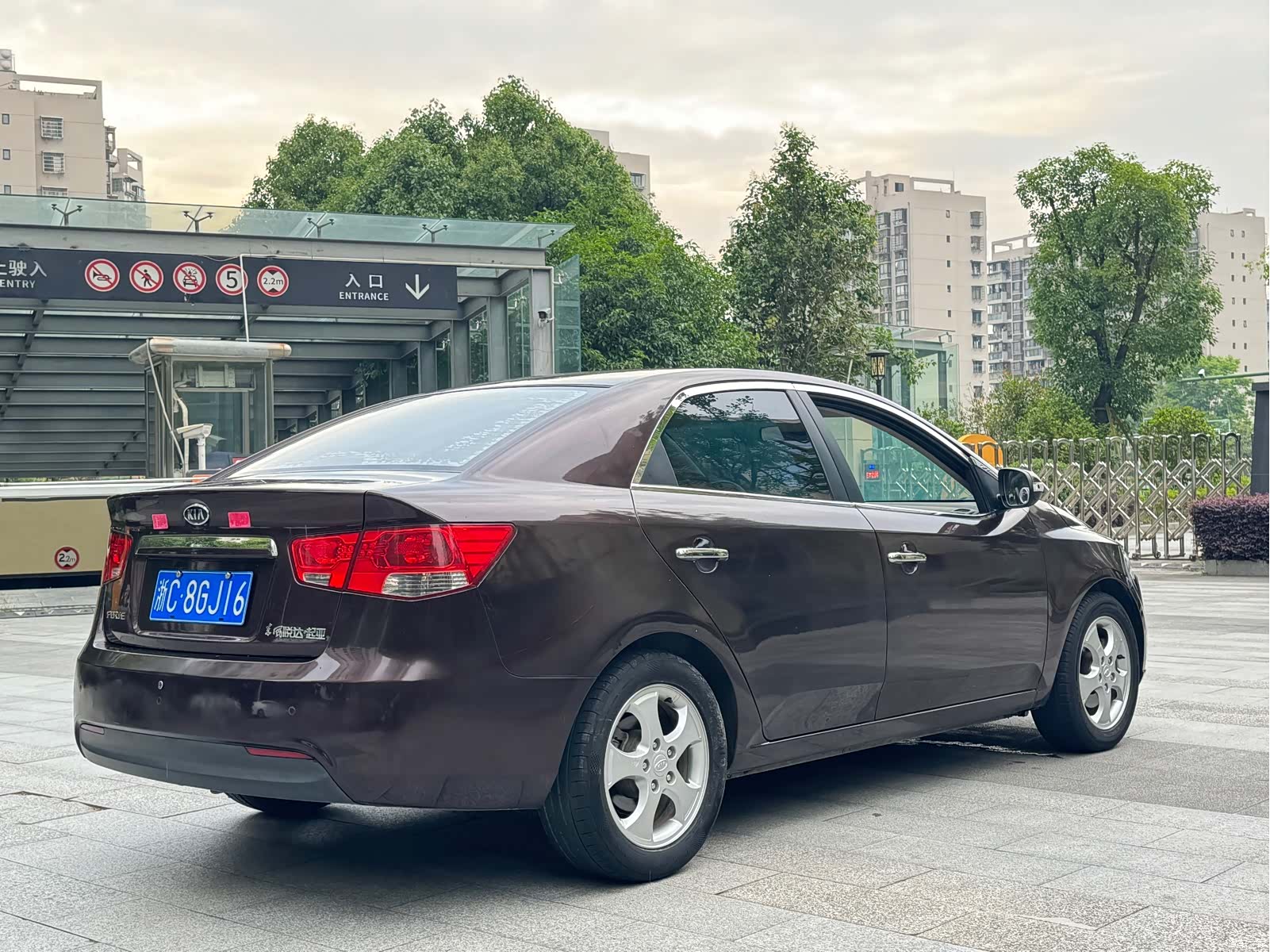 Kia GL, 2010 4