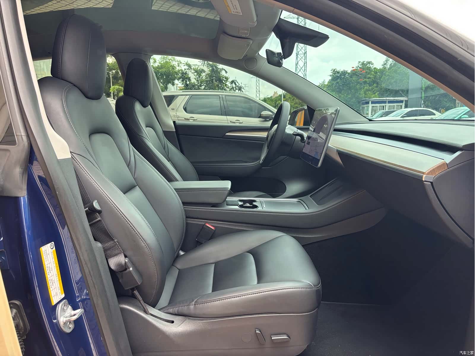 Tesla Model Y, 2021 11