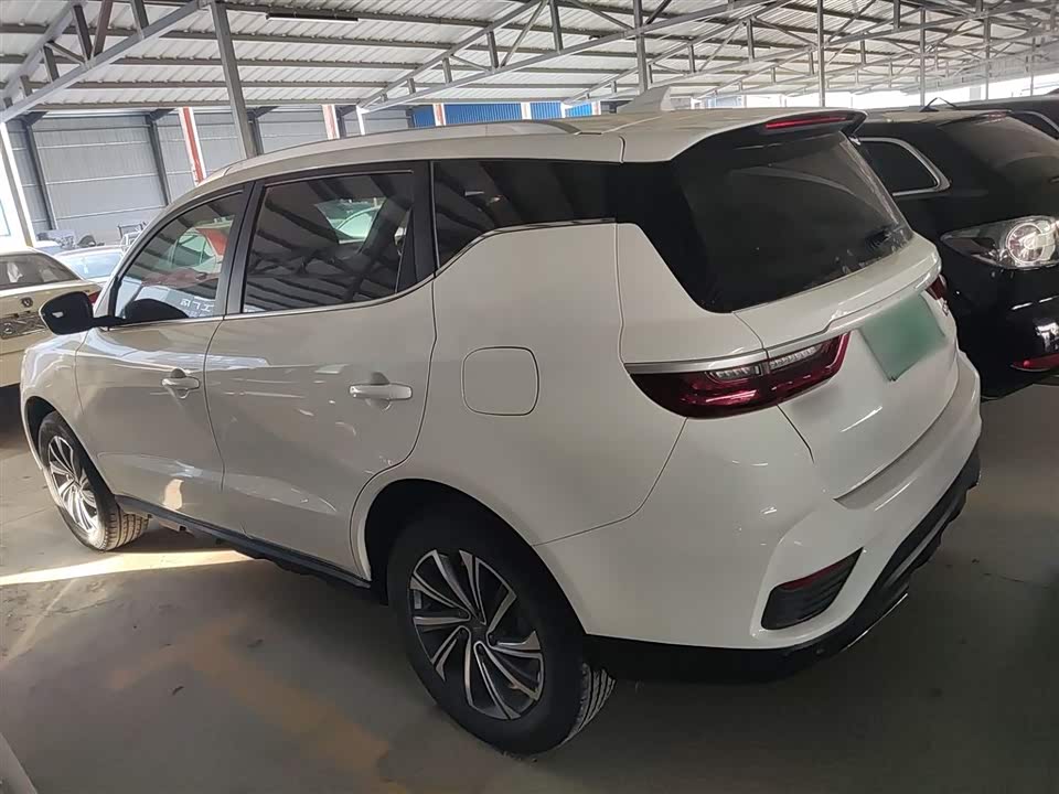 Geely Vision X6
