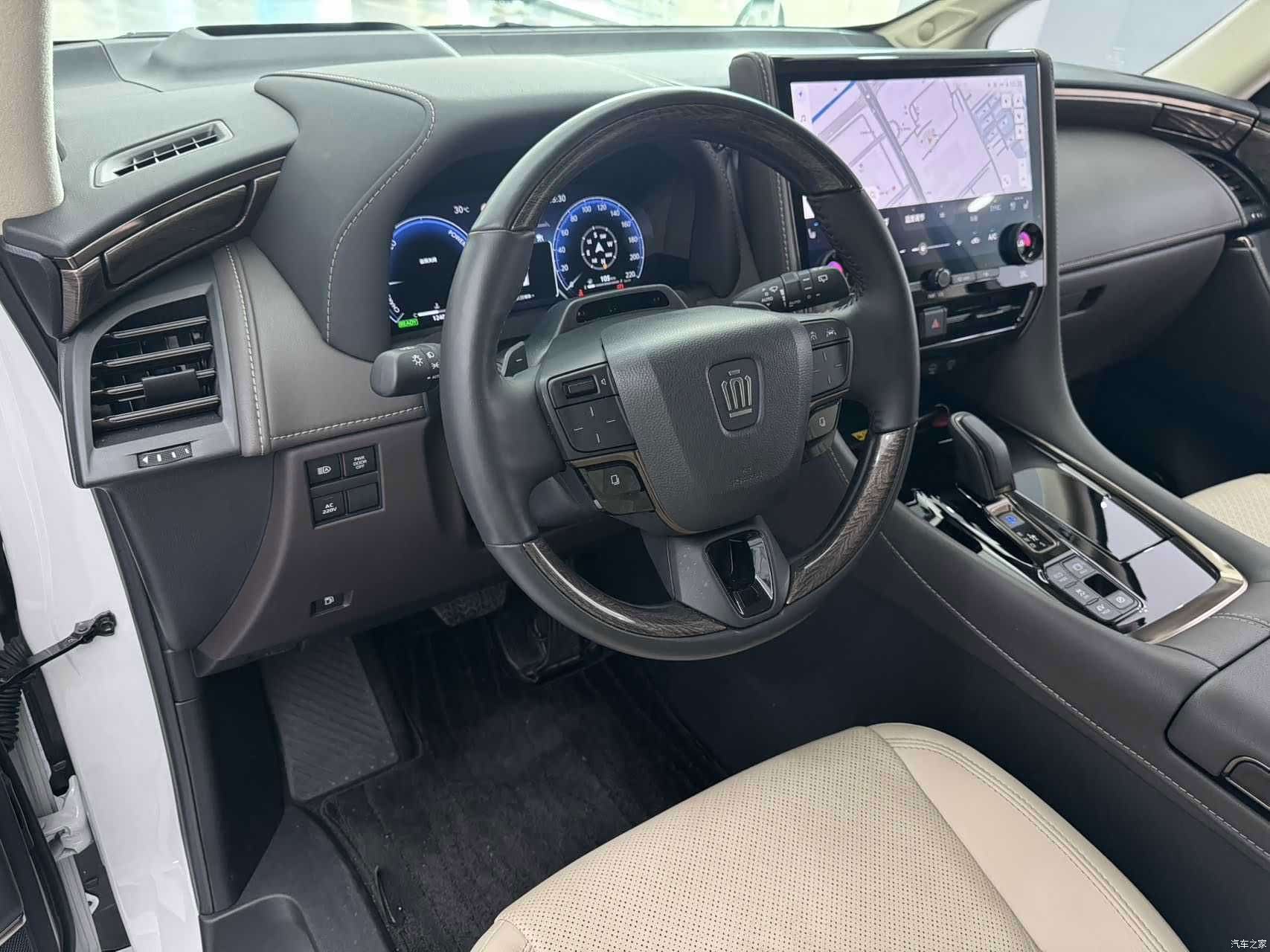 Toyota Alphard, 2024 15
