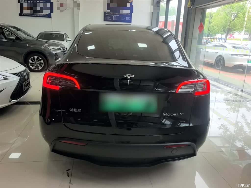 Tesla Model Y, 2023 6