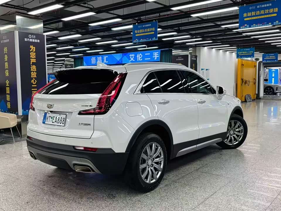 Cadillac XT4