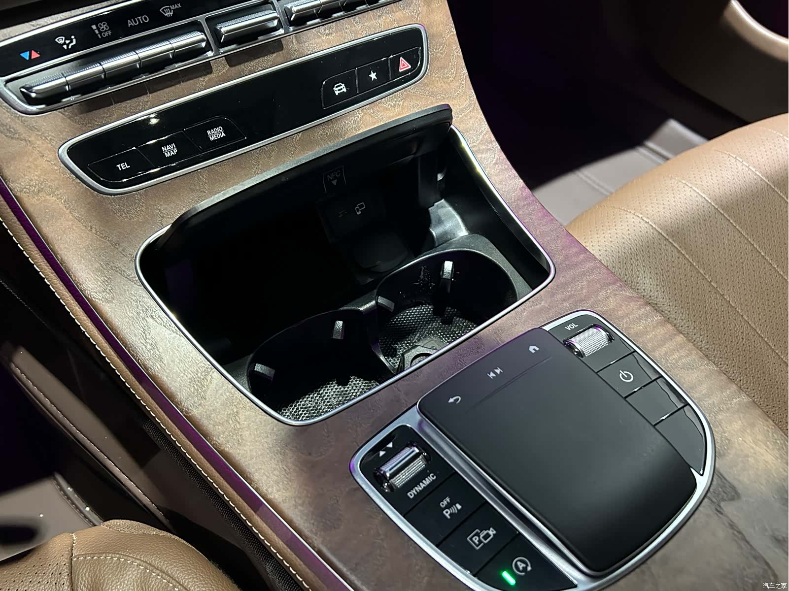 Mercedes-Benz E-Class, 2023 15