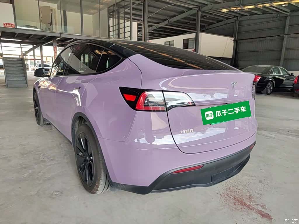 Tesla Model Y, 2023 все фото