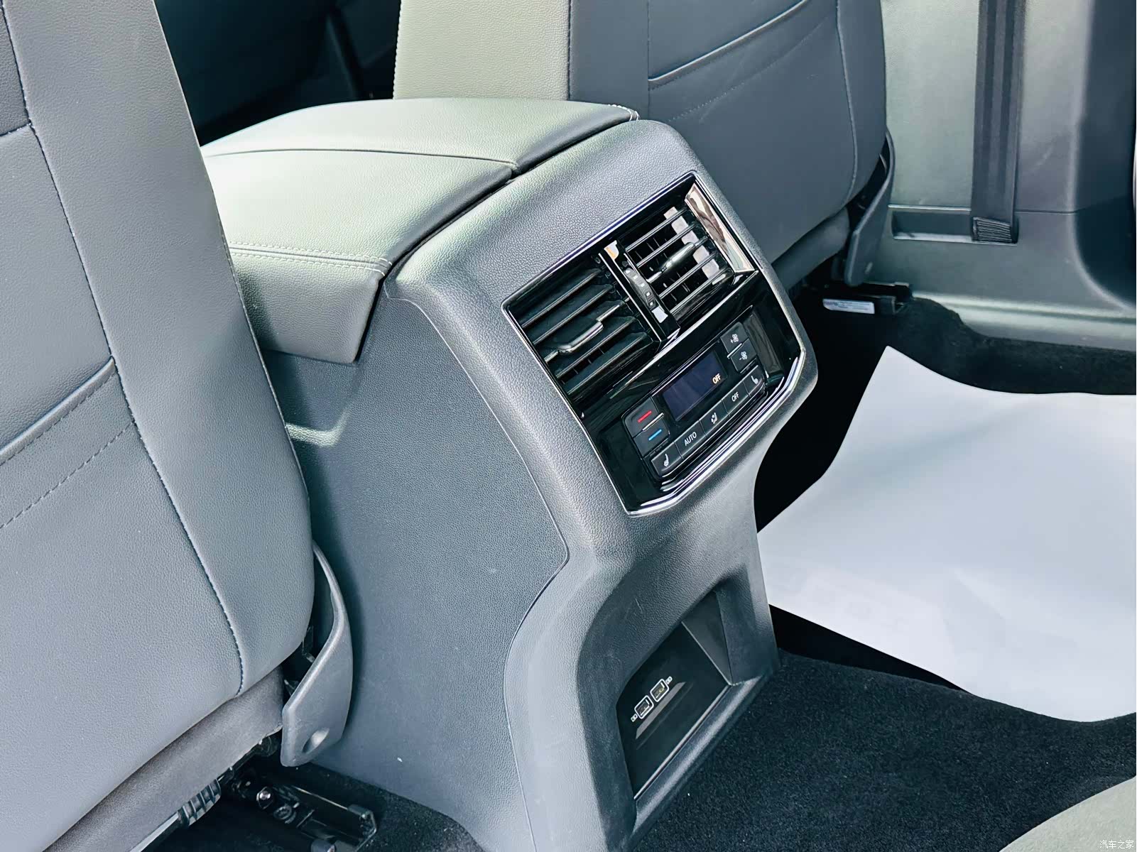 Volkswagen Teramont X, 2020 17