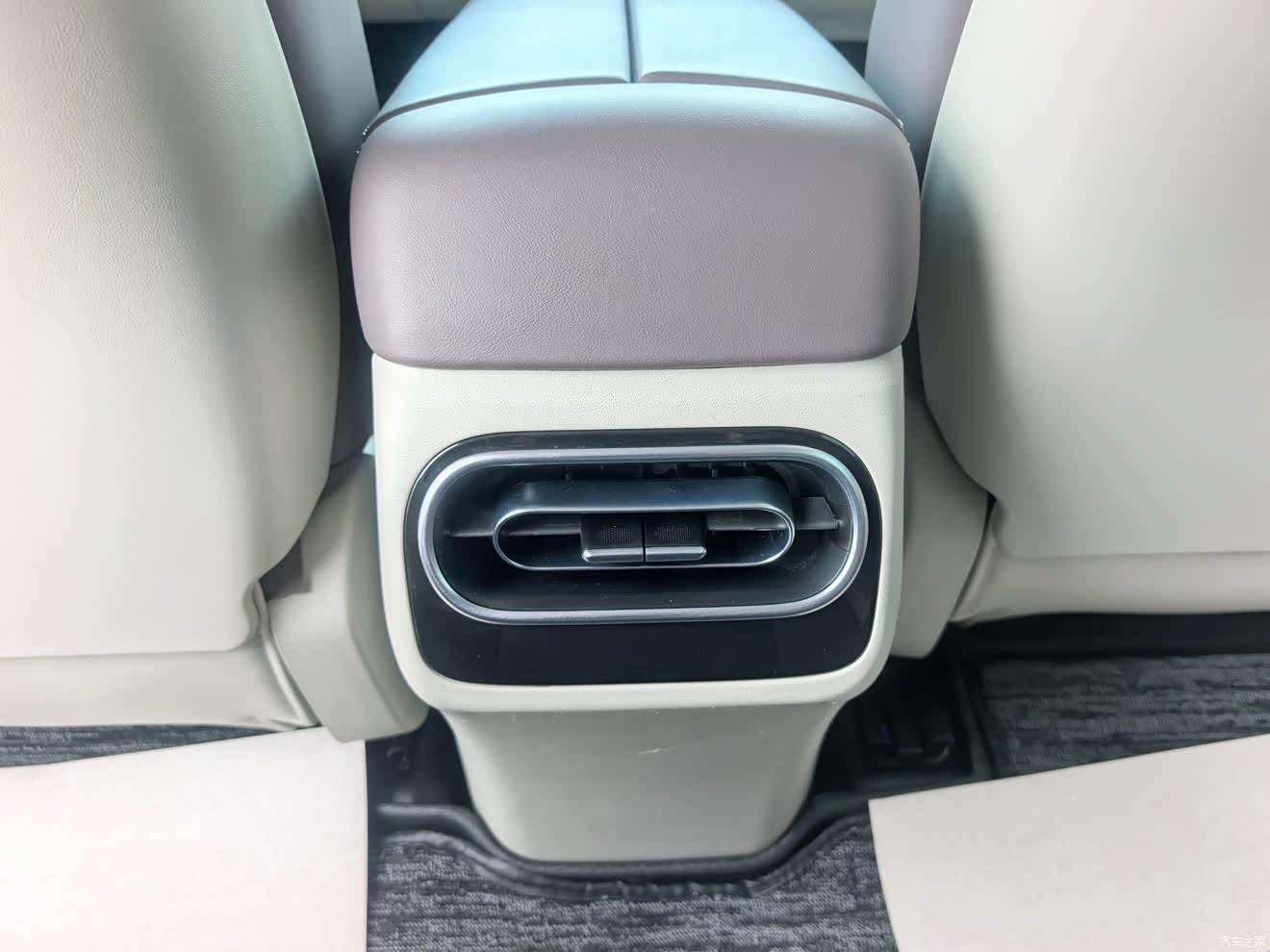Leapmotor C11, 2023 13