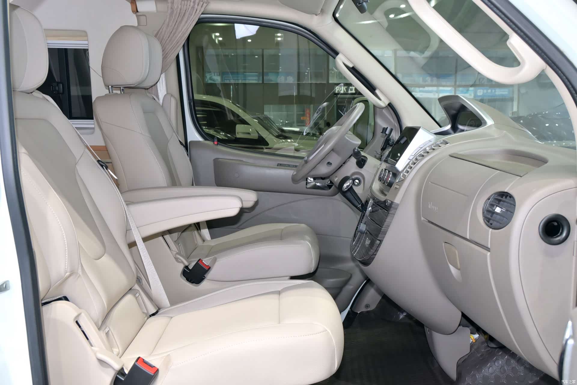 Maxus V80, 2018 11