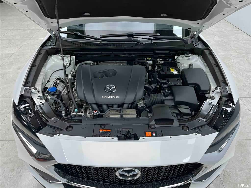 Mazda CX-4, 2023 19
