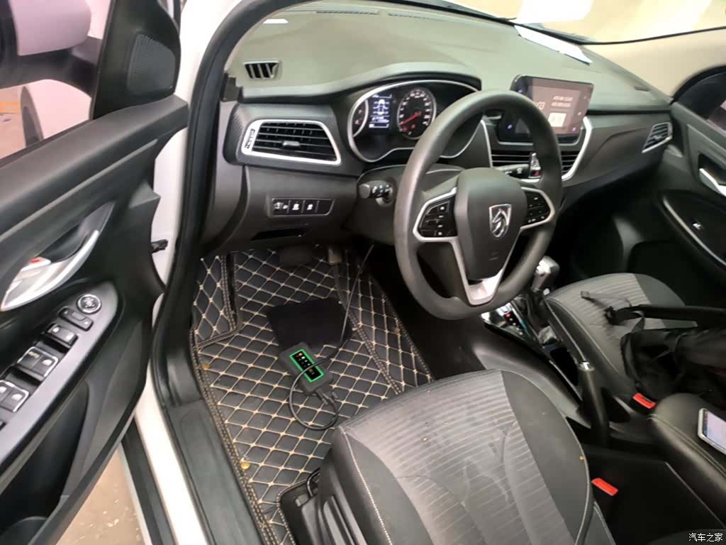 Wuling 730, 2019 16