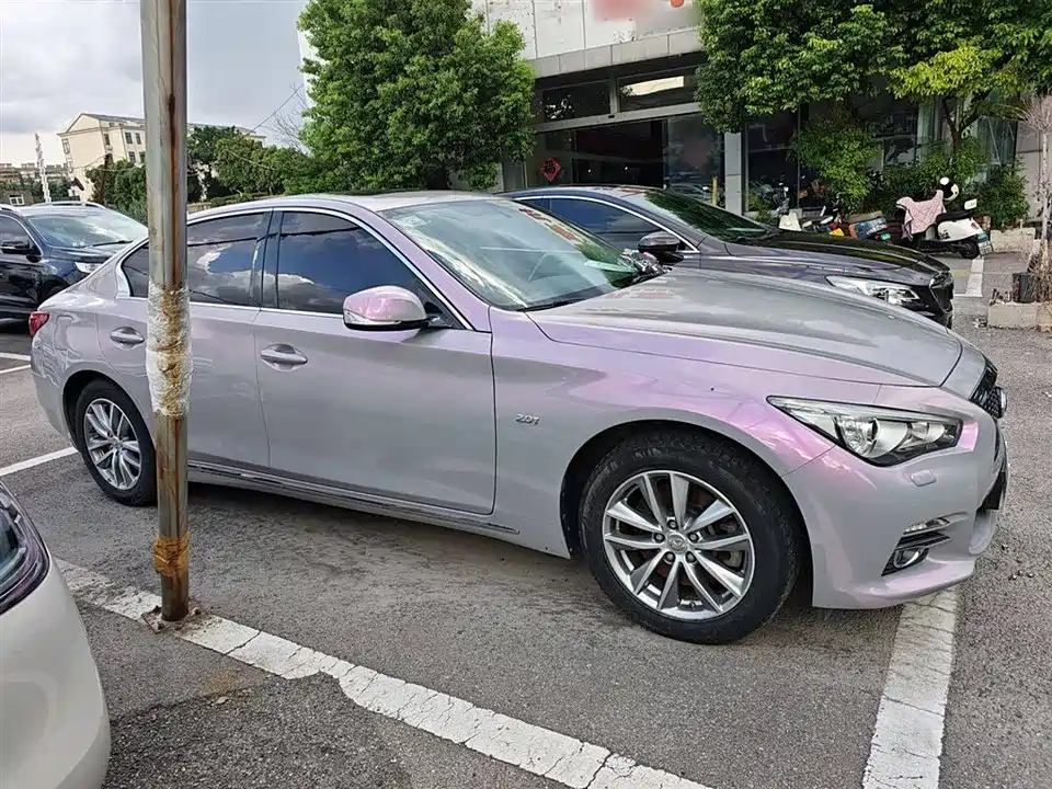 Infiniti Q50L