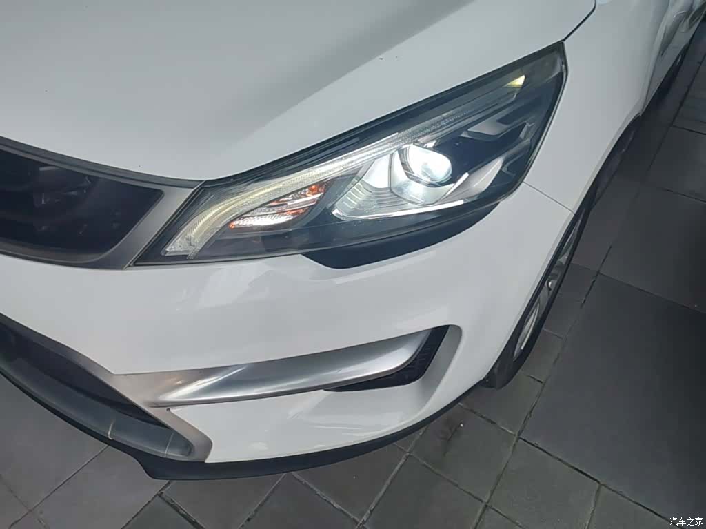 Geely Emgrand, 2017 24
