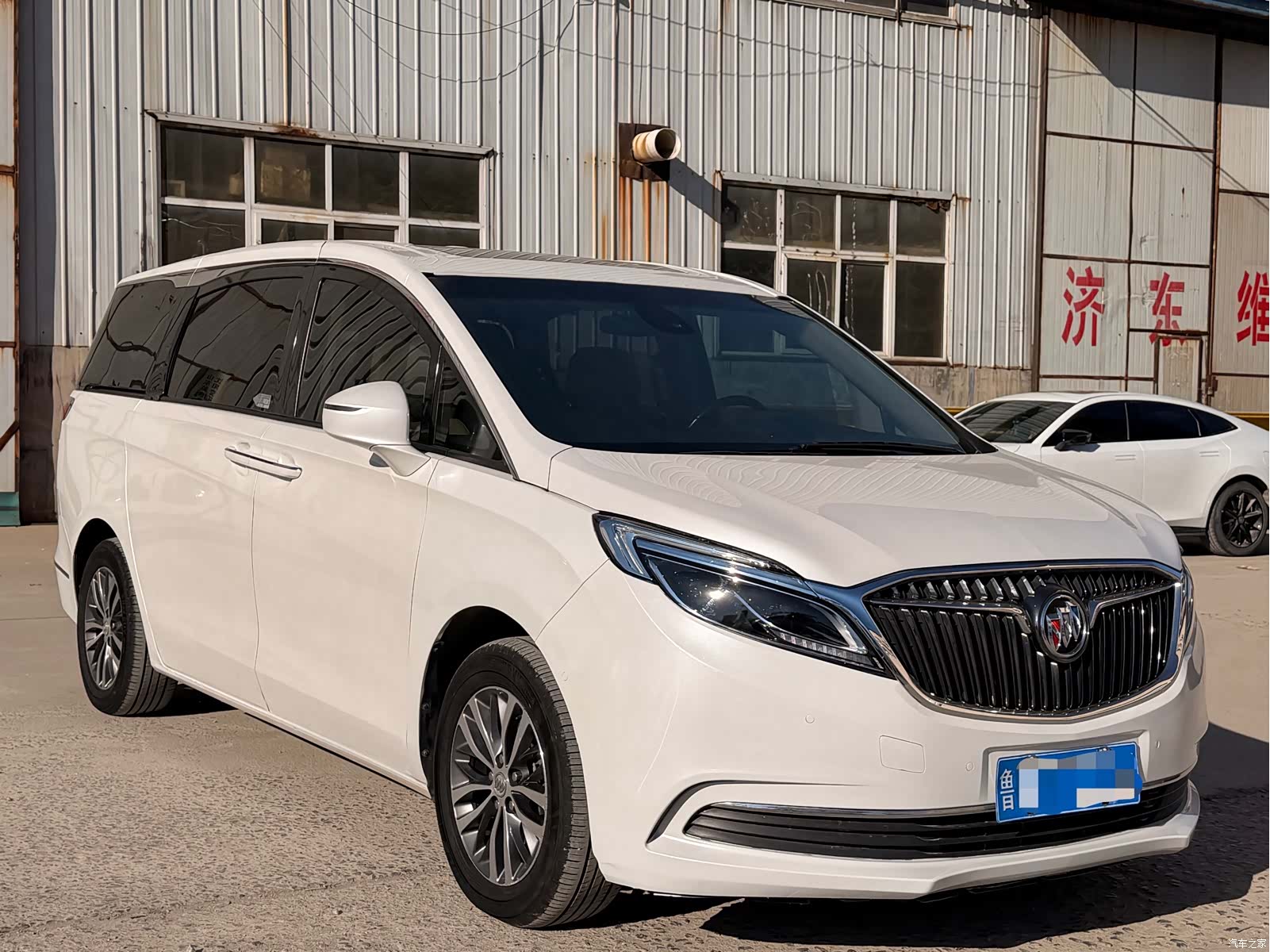 Buick GL8, 2019 3