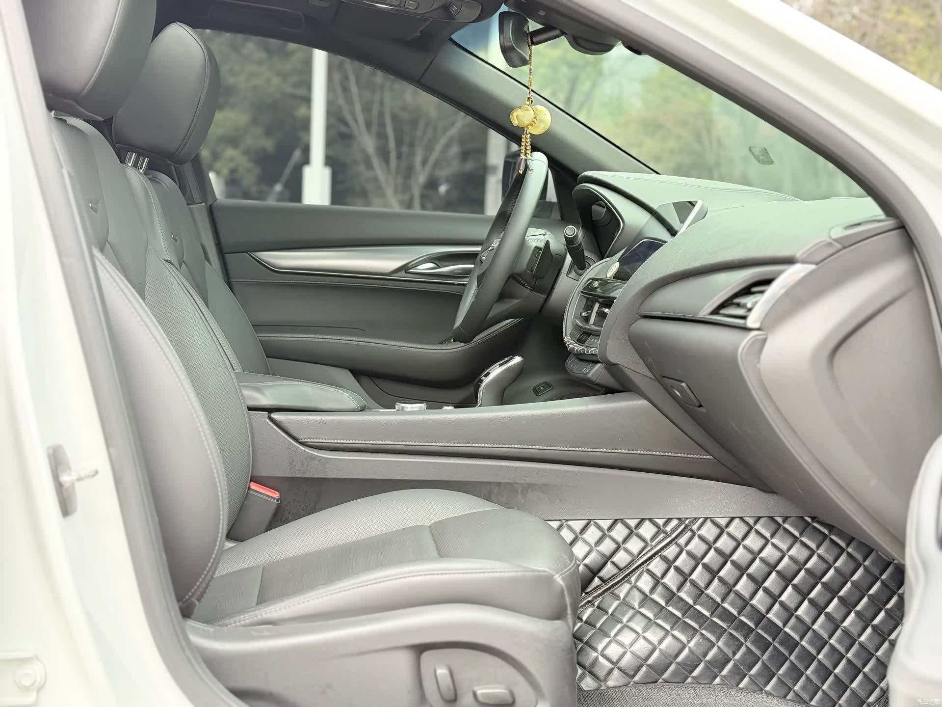 Cadillac CT5, 2022 11