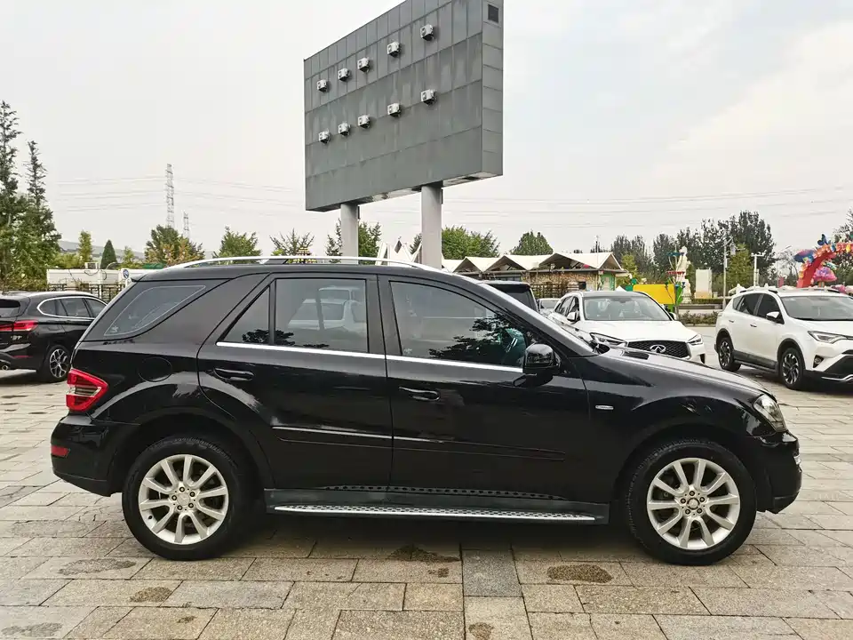 Mercedes-Benz M class